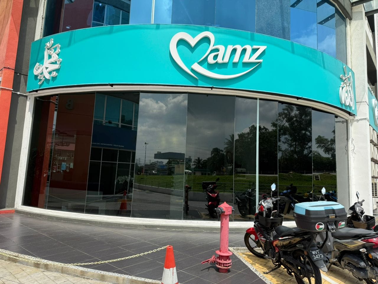 Premium Retail Storefront